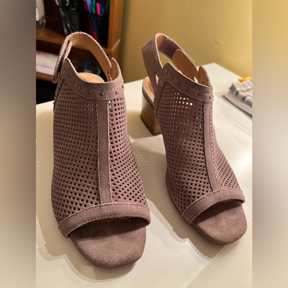 Vintage 7 Eight dress shoes